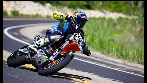 Il salto in moto di robbie maddison dal large hill di salt lake city
