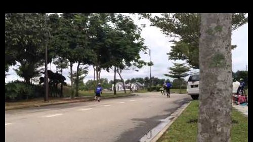 Latihan speed skating ahli kelab radical