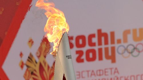 Sochi 2014: il viaggio tormentato della torcia, lo 'schiaffo' di Obama...