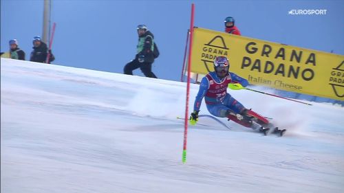La seconda manche a levi di tobias kastlunger. 12° porta l'italia a punti in slalom.