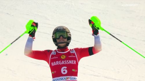 Camille rast interrompe il regno di shiffrin in slalom, il video dell'impresa