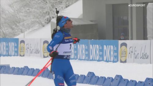 Trionfo epico e inchino: tommaso giacomel incanta oberhof facendo la storia. rivivi il suo arrivo al termine di un inseguimento