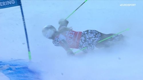 Alice robinson, zero pesante! cade mentre era in luce verde nella prima manche del gigante