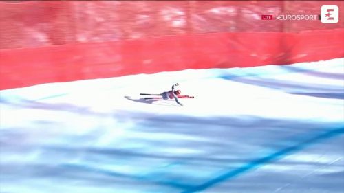 Federica brignone, che paura! l'azzurra va contro le protezioni in val d'isere