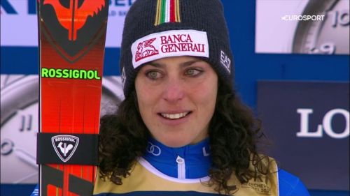 Federica brignone e l'emozione dell'oro mondiale in combinata: inno e lacrime per lei sul podio