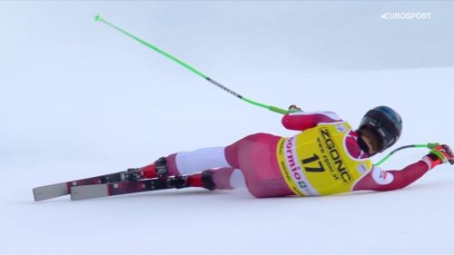 Brutta botta per schwarz: finisce nelle reti durante la discesa di bormio, portato via in elicottero