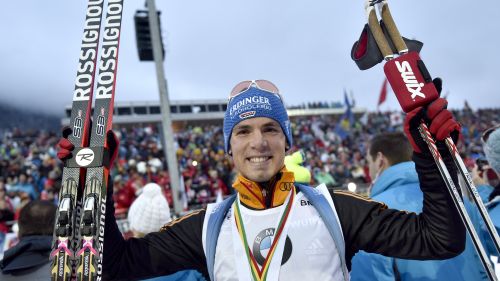 Simon Schempp trionfa nella sprint maschile di Anterselva. Shipulin rimonta ancora su Fourcade