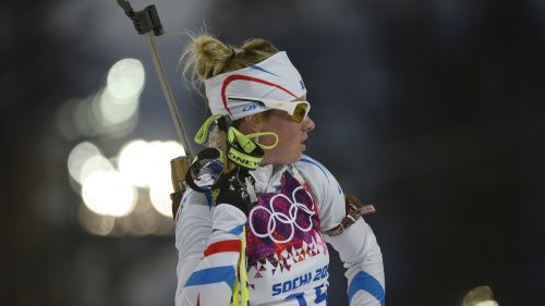 Mass start femminile, si gareggia. Forfait di Marie Dorin Habert