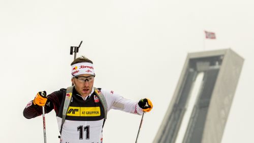 Simon Eder torna al successo dopo 5 anni nell'inseguimento di Holmenkollen