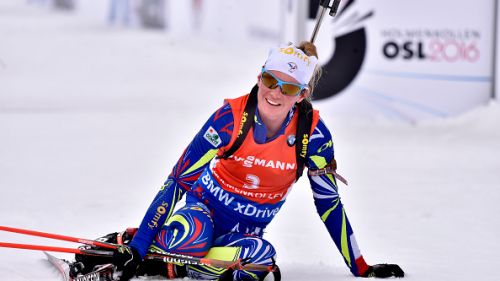 Marie Dorin Habert vince, suo malgrado, la mass start dei campionati nazionali. Fra gli uomini successo di Simon Fourcade