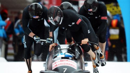 Jamie Greubel vince l'ultima selezione del bob femminile. Holcomb la prima del bob a quattro.