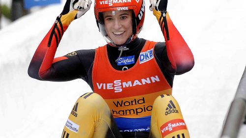 Geisenberger nella storia, quinta vittoria nella prime cinque gare! Gasparini fuori dalle dieci