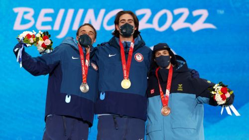 Combinata olimpica: Shiffrin getta via tutto, a