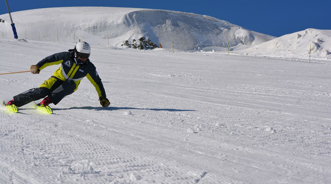 Alex Favaro al test di Fischer RC4 WorldCup SC Pro (2023)