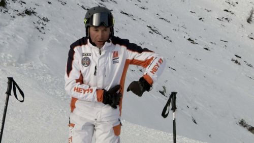 Gomiti bassi per stabilizzare la parte alta del corpo