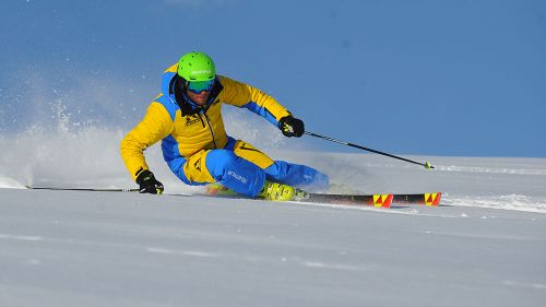 Alex Favaro al test di Fischer RC4 The Curv CB (2019)